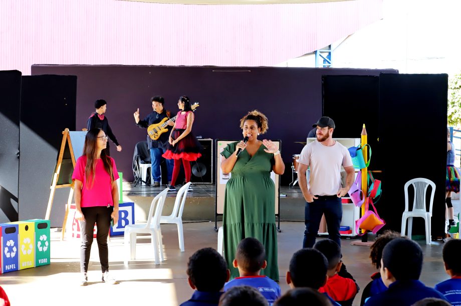 Caravana Cultural traz temas relacionados à educação e segurança no trânsito para TL