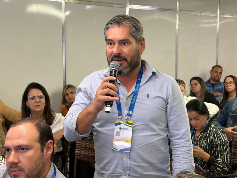Transporte sanitário une Estado e municípios em busca de soluções para agilizar altas hospitalares Transporte sanitário une Estado e municípios em busca de soluções para agilizar altas hospitalares
