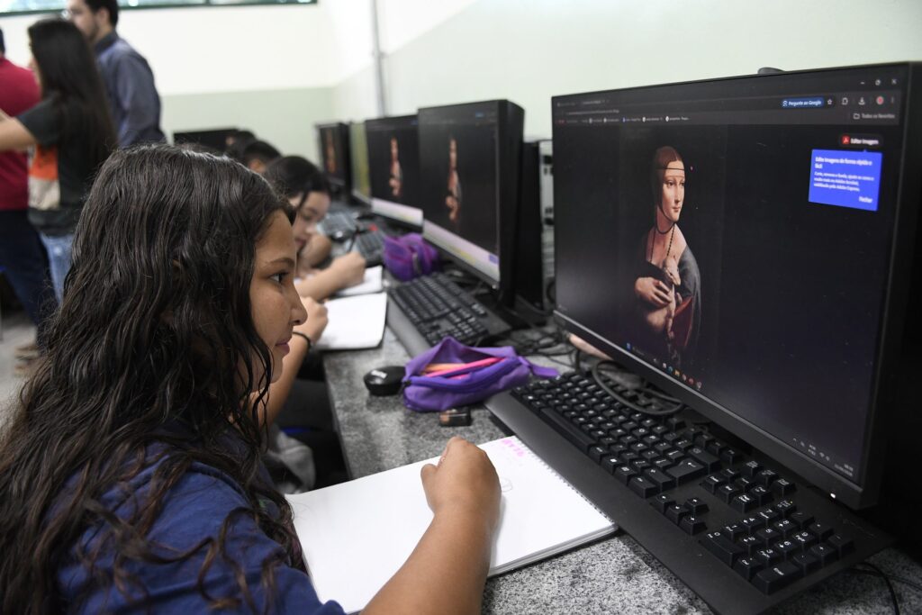 Tecnologia, música e horta transformam aprendizado dos alunos nas escolas da rede estadual de MS Tecnologia, música e horta transformam aprendizado dos alunos nas escolas da rede estadual de MS