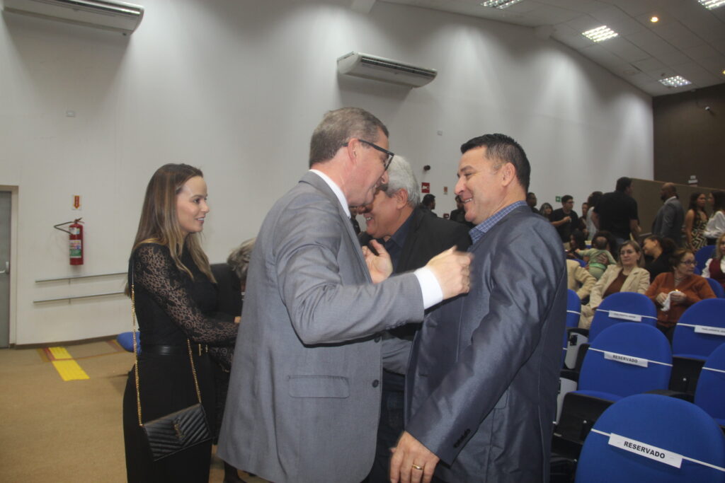 Três Lagoas celebra 111 anos homenageando personalidades que ajudam a construir a história do município Três Lagoas celebra 111 anos homenageando personalidades que ajudam a construir a história do município
