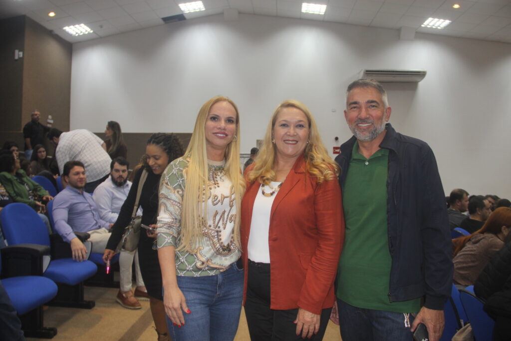 Três Lagoas celebra 111 anos homenageando personalidades que ajudam a construir a história do município Três Lagoas celebra 111 anos homenageando personalidades que ajudam a construir a história do município