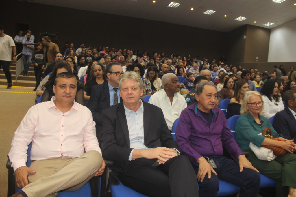 Três Lagoas celebra 111 anos homenageando personalidades que ajudam a construir a história do município Três Lagoas celebra 111 anos homenageando personalidades que ajudam a construir a história do município