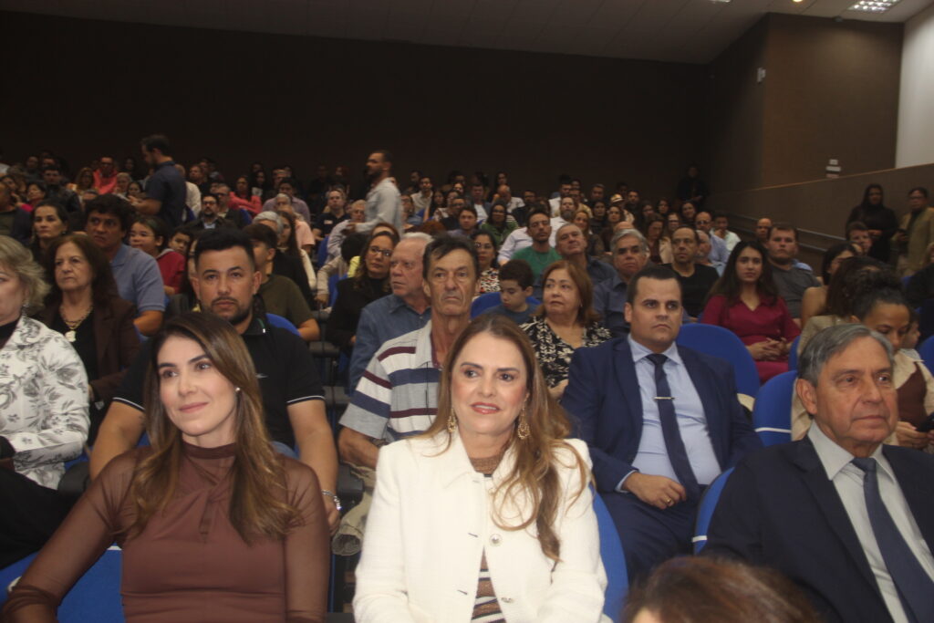 Três Lagoas celebra 111 anos homenageando personalidades que ajudam a construir a história do município Três Lagoas celebra 111 anos homenageando personalidades que ajudam a construir a história do município