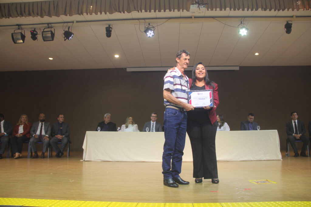 Três Lagoas celebra 111 anos homenageando personalidades que ajudam a construir a história do município Três Lagoas celebra 111 anos homenageando personalidades que ajudam a construir a história do município