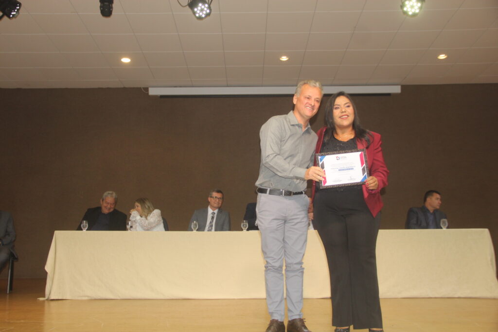 Três Lagoas celebra 111 anos homenageando personalidades que ajudam a construir a história do município Três Lagoas celebra 111 anos homenageando personalidades que ajudam a construir a história do município