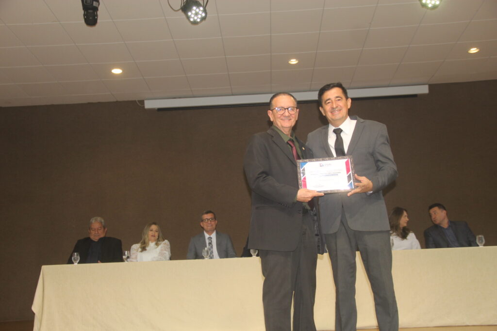 Três Lagoas celebra 111 anos homenageando personalidades que ajudam a construir a história do município Três Lagoas celebra 111 anos homenageando personalidades que ajudam a construir a história do município