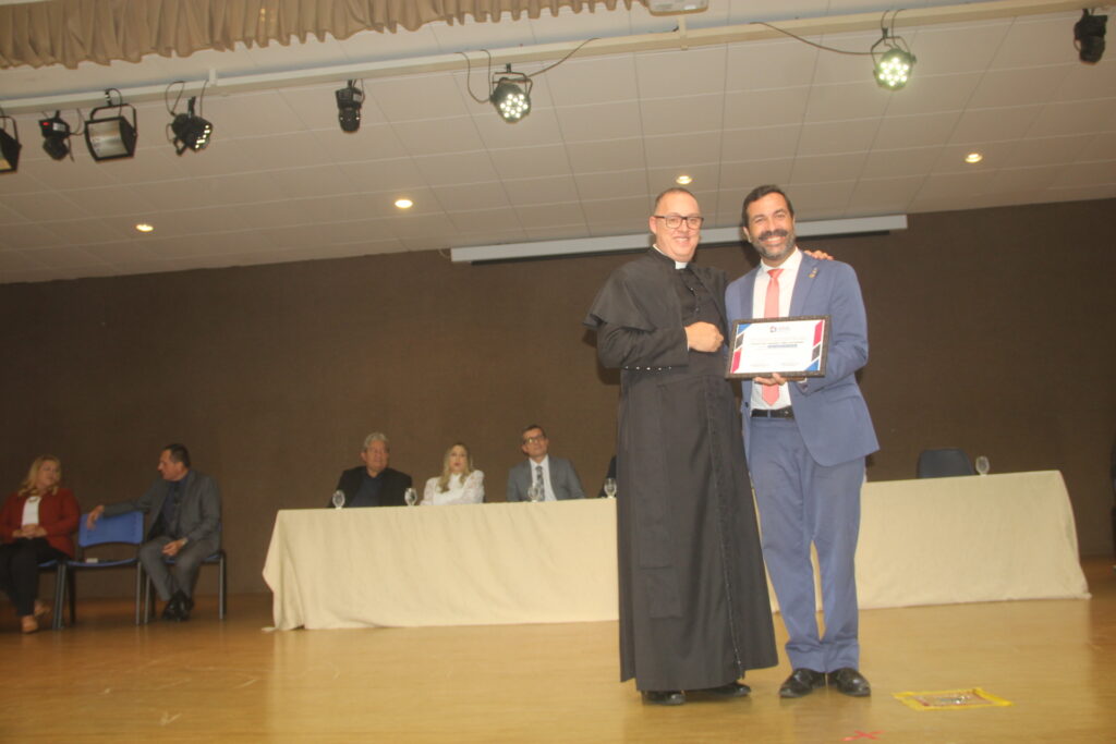 Três Lagoas celebra 111 anos homenageando personalidades que ajudam a construir a história do município Três Lagoas celebra 111 anos homenageando personalidades que ajudam a construir a história do município