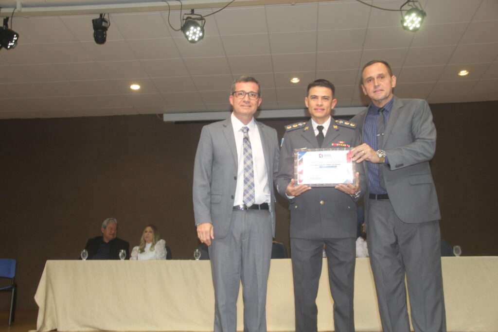 Três Lagoas celebra 111 anos homenageando personalidades que ajudam a construir a história do município Três Lagoas celebra 111 anos homenageando personalidades que ajudam a construir a história do município