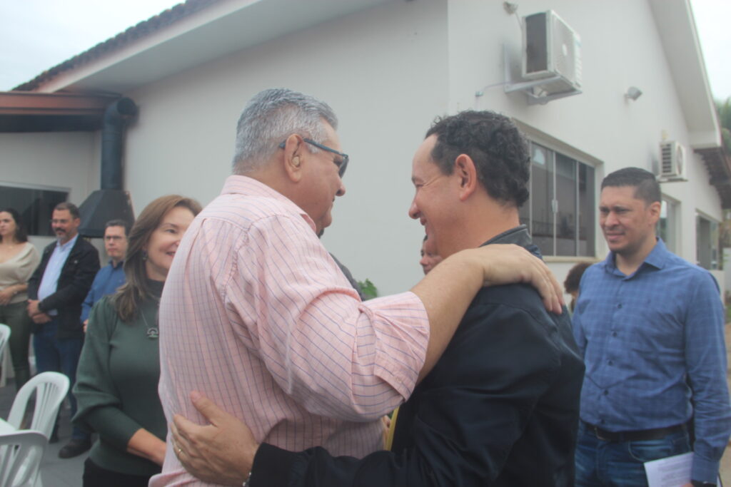 Com comitiva de peso, governador Eduardo Riedel cumpre agenda oficial em Três Lagoas