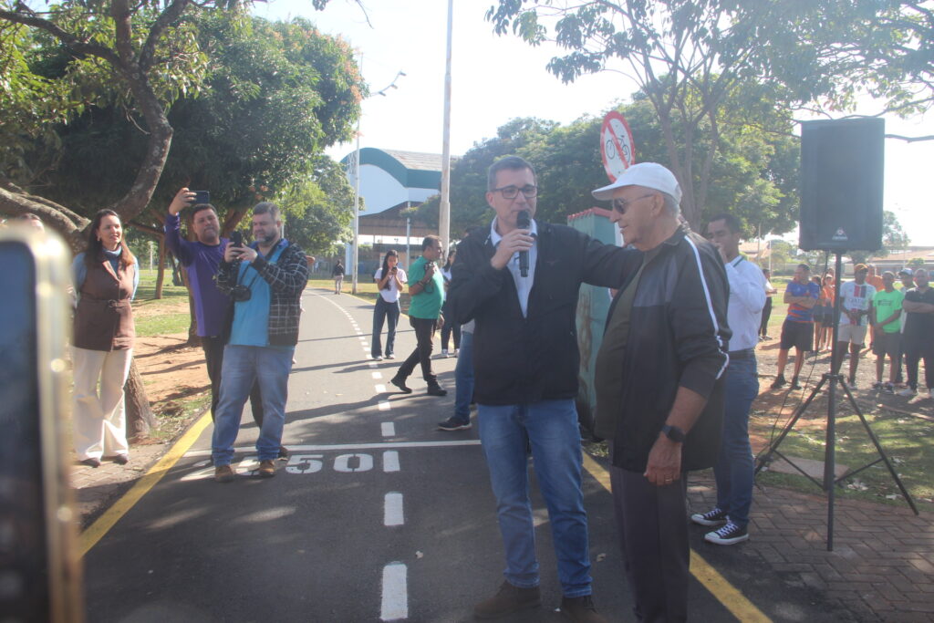 Três Lagoas abre comemorações dos 111 anos com homenagens e entregas