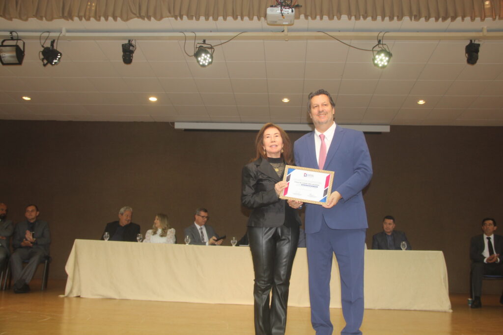 Três Lagoas celebra 111 anos homenageando personalidades que ajudam a construir a história do município Três Lagoas celebra 111 anos homenageando personalidades que ajudam a construir a história do município