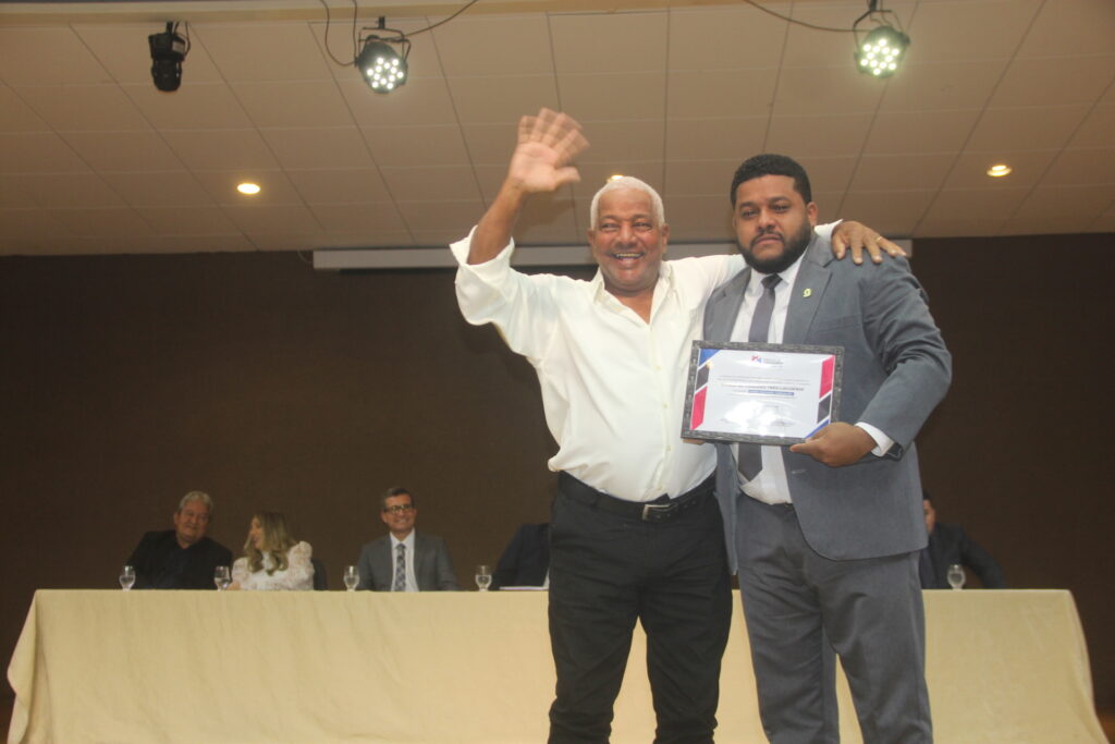 Três Lagoas celebra 111 anos homenageando personalidades que ajudam a construir a história do município Três Lagoas celebra 111 anos homenageando personalidades que ajudam a construir a história do município