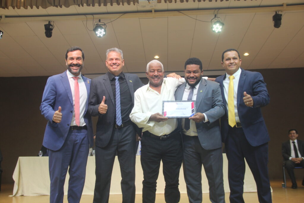 Três Lagoas celebra 111 anos homenageando personalidades que ajudam a construir a história do município Três Lagoas celebra 111 anos homenageando personalidades que ajudam a construir a história do município