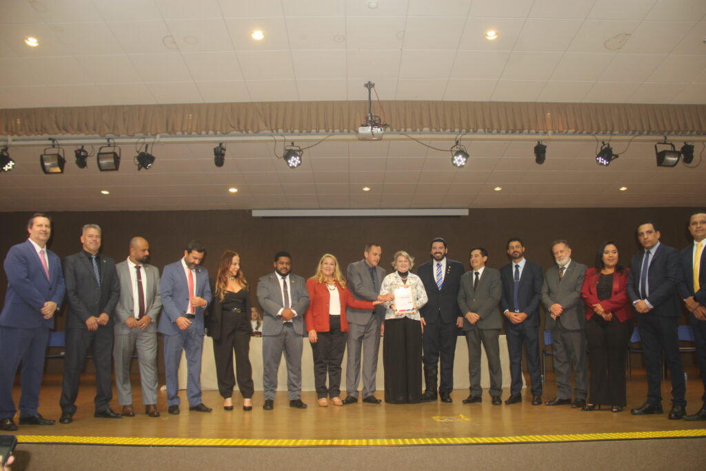 Três Lagoas celebra 111 anos homenageando personalidades que ajudam a construir a história do município Três Lagoas celebra 111 anos homenageando personalidades que ajudam a construir a história do município