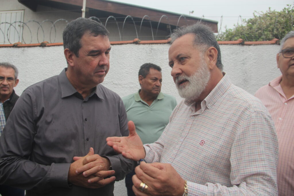 Com comitiva de peso, governador Eduardo Riedel cumpre agenda oficial em Três Lagoas