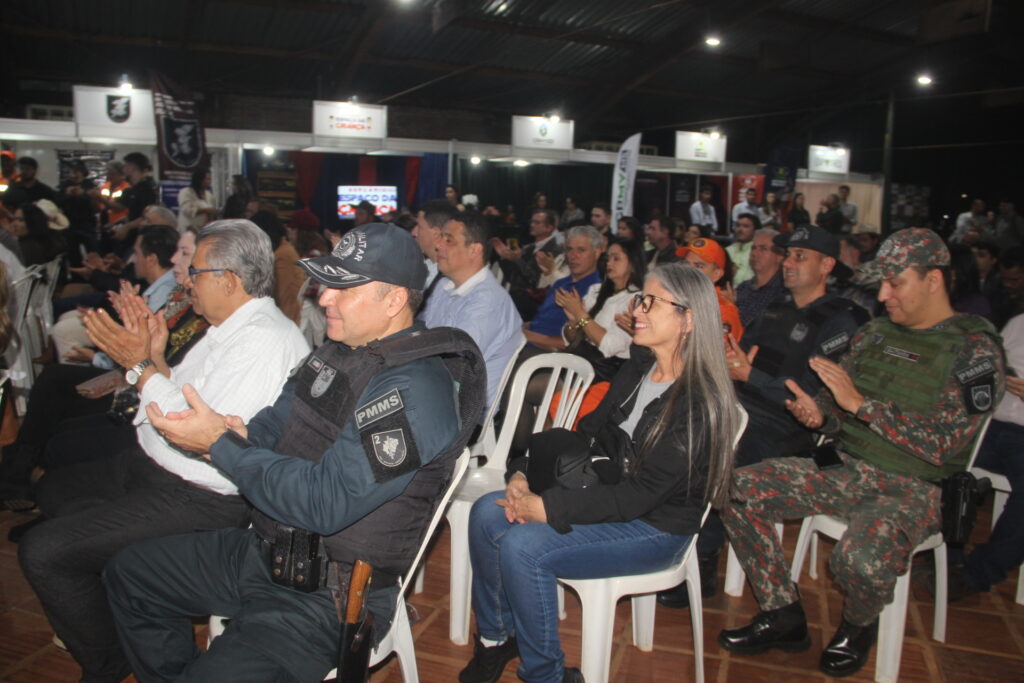 Expotrês 2026 começa com casa cheia e reforça protagonismo de Três Lagoas no Estado de MS Expotrês 2026 começa com casa cheia e reforça protagonismo de Três Lagoas no Estado de MS