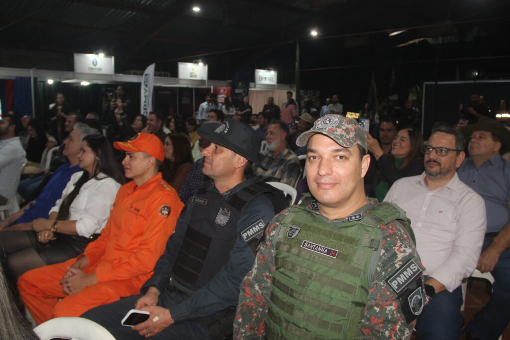 Expotrês 2026 começa com casa cheia e reforça protagonismo de Três Lagoas no Estado de MS Expotrês 2026 começa com casa cheia e reforça protagonismo de Três Lagoas no Estado de MS