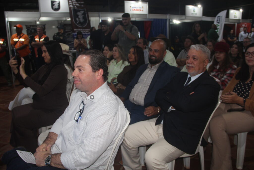 Expotrês 2026 começa com casa cheia e reforça protagonismo de Três Lagoas no Estado de MS Expotrês 2026 começa com casa cheia e reforça protagonismo de Três Lagoas no Estado de MS