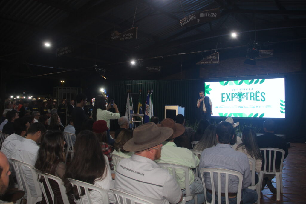 Expotrês 2026 começa com casa cheia e reforça protagonismo de Três Lagoas no Estado de MS Expotrês 2026 começa com casa cheia e reforça protagonismo de Três Lagoas no Estado de MS