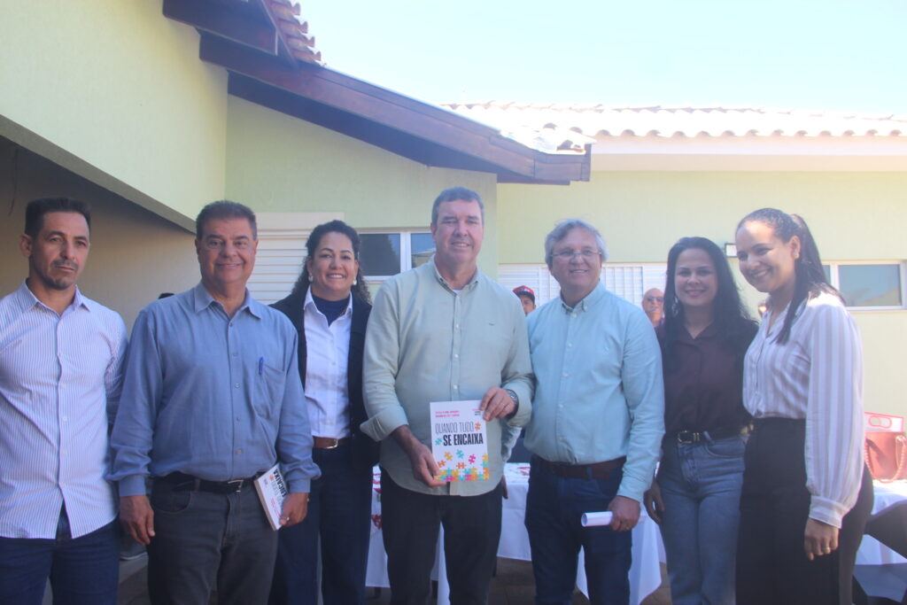 Governador visita ex-prefeito e reúne lideranças em Brasilândia