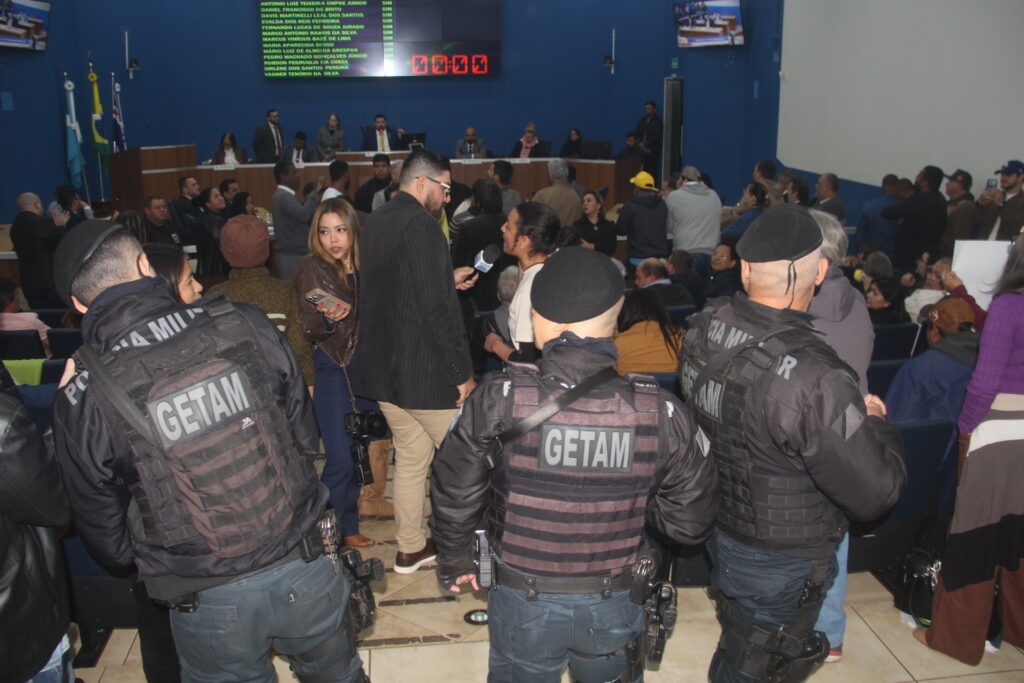 Câmara de Três Lagoas aprova atualização do Plano Diretor em sessão marcada por protestos e tumulto Câmara de Três Lagoas aprova atualização do Plano Diretor em sessão marcada por protestos e tumulto