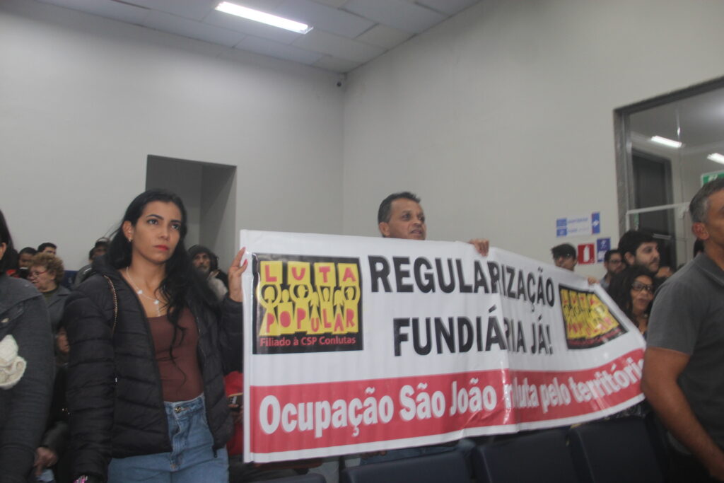 Câmara de Três Lagoas aprova atualização do Plano Diretor em sessão marcada por protestos e tumulto Câmara de Três Lagoas aprova atualização do Plano Diretor em sessão marcada por protestos e tumulto