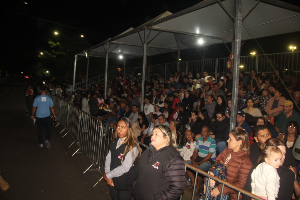 Sob aplausos e emoção, Três Lagoas celebra 111 anos com desfile cívico que reuniu milhares de pessoas no coração da cidade Sob aplausos e emoção, Três Lagoas celebra 111 anos com desfile cívico que reuniu milhares de pessoas no coração da cidade