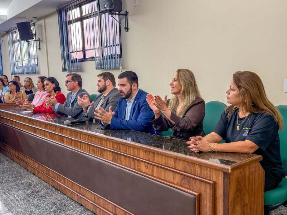 Projeto “Escutas na Cabana” fortalece rede de proteção à infância com capacitação em Três Lagoas Projeto “Escutas na Cabana” fortalece rede de proteção à infância com capacitação em Três Lagoas