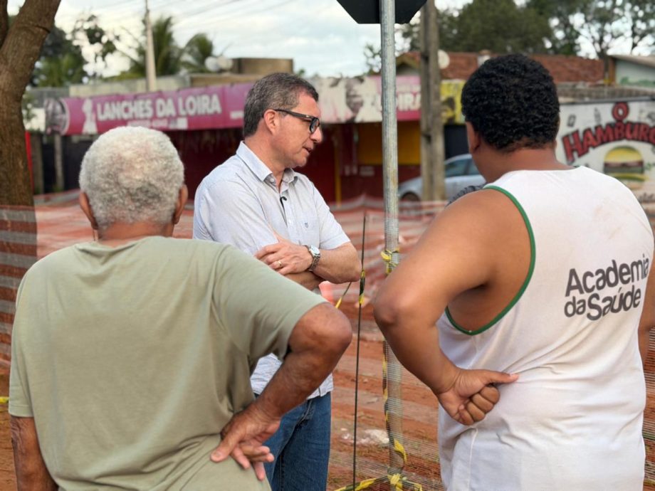 Em menos de 24h, Prefeitura amplia equipes em campo e avança rapidamente nos reparos de cratera no Jardim Rodrigues