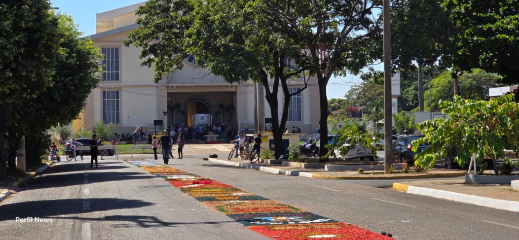 CORPO DE CRISTO: Fé que se transforma em arte e devoção