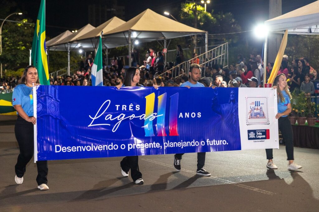Vereadores participam do desfile em comemoração aos 111 anos de Três Lagoas