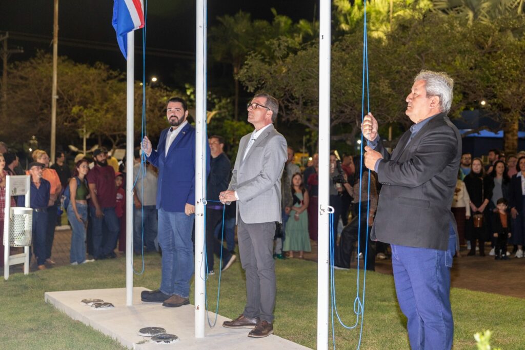 Vereadores participam do desfile em comemoração aos 111 anos de Três Lagoas