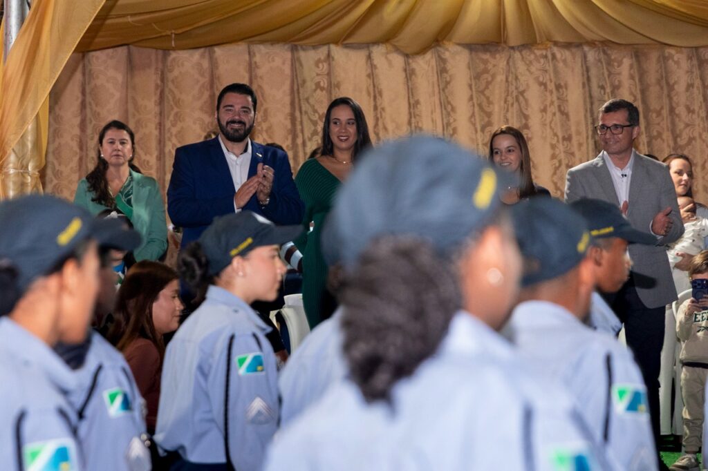 Vereadores participam do desfile em comemoração aos 111 anos de Três Lagoas