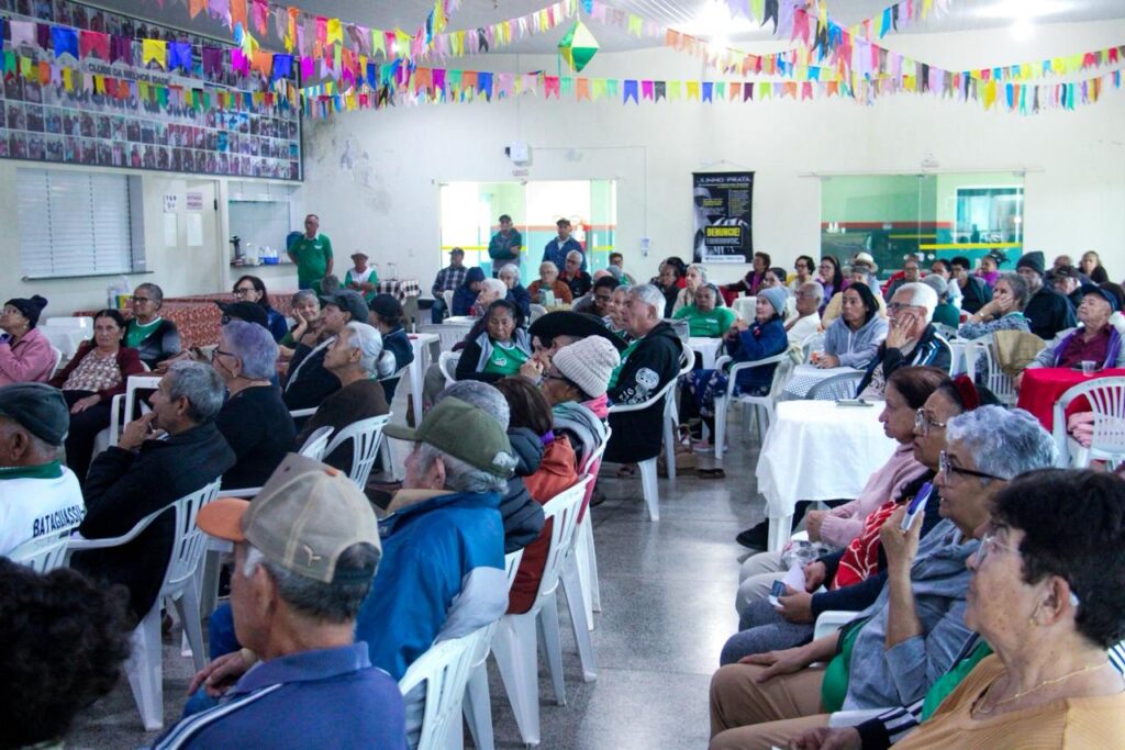 Polícia Civil promove palestra de prevenção à violência contra idosos durante campanha Junho Prata em Bataguassu Polícia Civil promove palestra de prevenção à violência contra idosos durante campanha Junho Prata em Bataguassu