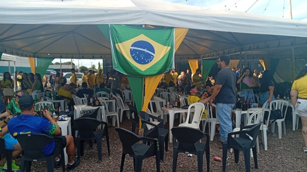 Do sufoco ao êxtase: virada do Brasil leva torcida ao delírio e transforma bares de Três Lagoas em uma grande festa