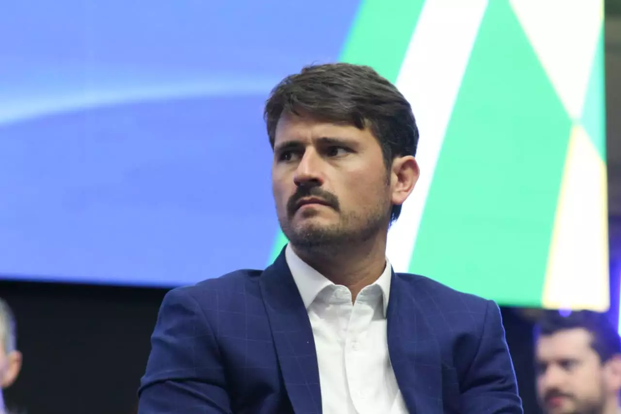 Congresso abre debate sobre crise fiscal e fortalecimento das cidades em MS Congresso abre debate sobre crise fiscal e fortalecimento das cidades em MS