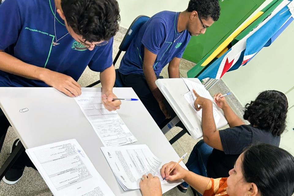 Mais de 300 contratos assinados provam que a Educação Profissional transforma vidas em Três Lagoas Mais de 300 contratos assinados provam que a Educação Profissional transforma vidas em Três Lagoas