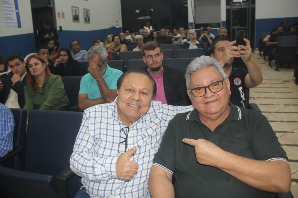 Vereador sargento Rodrigues homenageia personalidades que fazem a diferença em Três Lagoas Vereador sargento Rodrigues homenageia personalidades que fazem a diferença em Três Lagoas
