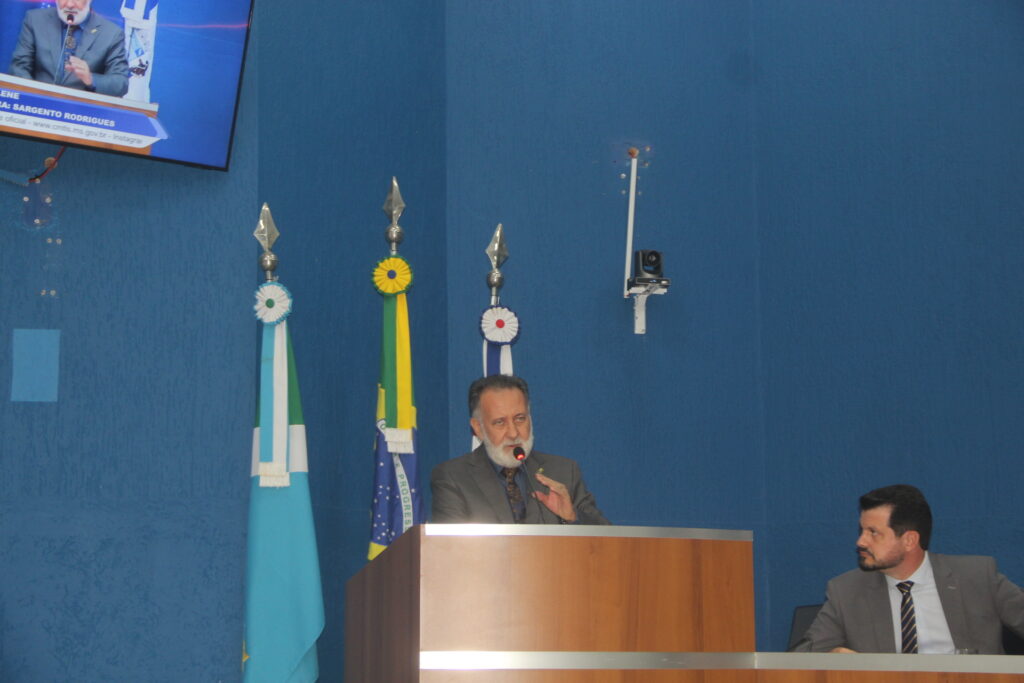 Vereador sargento Rodrigues homenageia personalidades que fazem a diferença em Três Lagoas Vereador sargento Rodrigues homenageia personalidades que fazem a diferença em Três Lagoas