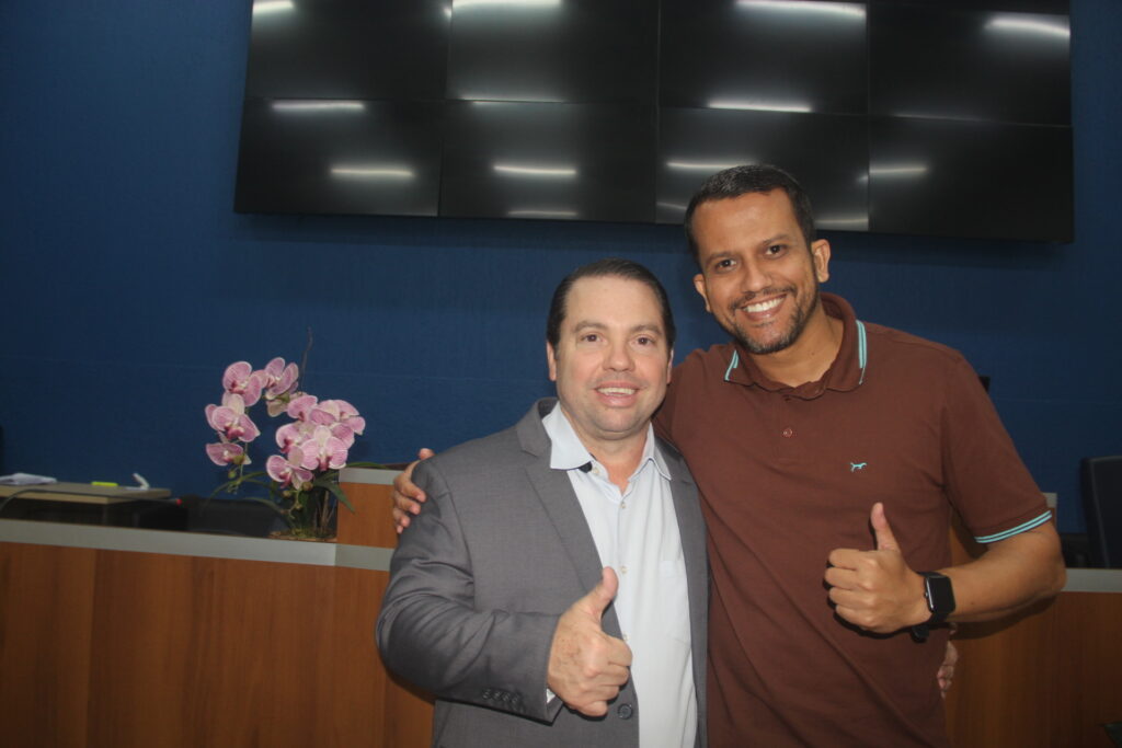 Vereador sargento Rodrigues homenageia personalidades que fazem a diferença em Três Lagoas Vereador sargento Rodrigues homenageia personalidades que fazem a diferença em Três Lagoas
