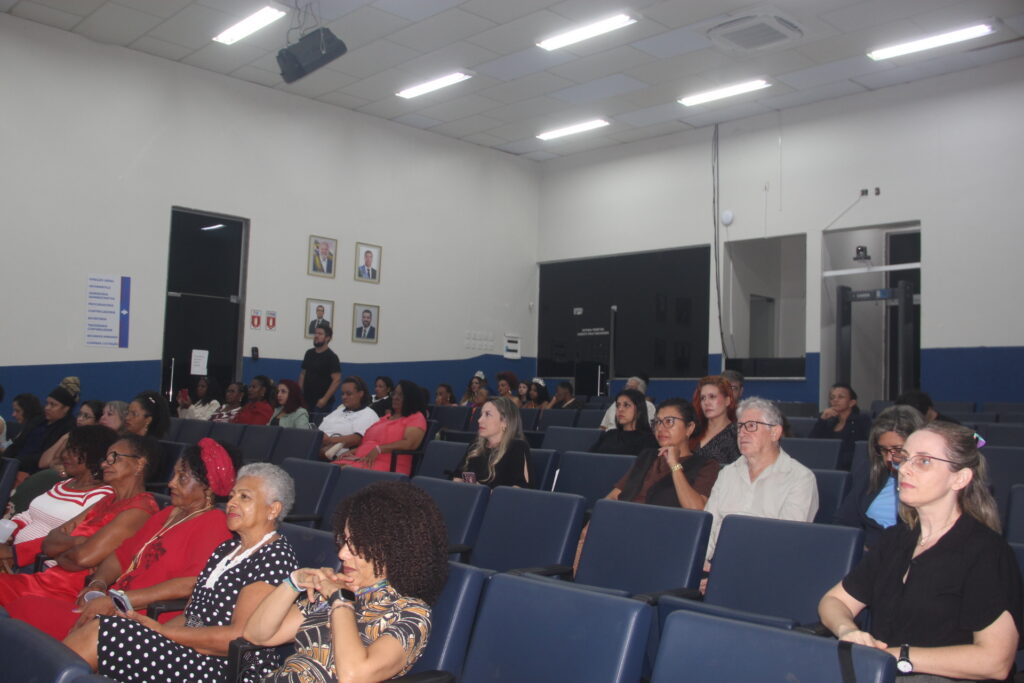 Proposto por Evalda Reis, seminário fortalece debate sobre igualdade racial e protagonismo das mulheres negras em Três Lagoas Proposto por Evalda Reis, seminário fortalece debate sobre igualdade racial e protagonismo das mulheres negras em Três Lagoas