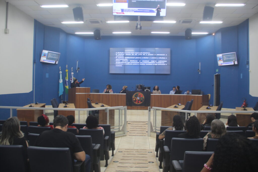 Proposto por Evalda Reis, seminário fortalece debate sobre igualdade racial e protagonismo das mulheres negras em Três Lagoas Proposto por Evalda Reis, seminário fortalece debate sobre igualdade racial e protagonismo das mulheres negras em Três Lagoas