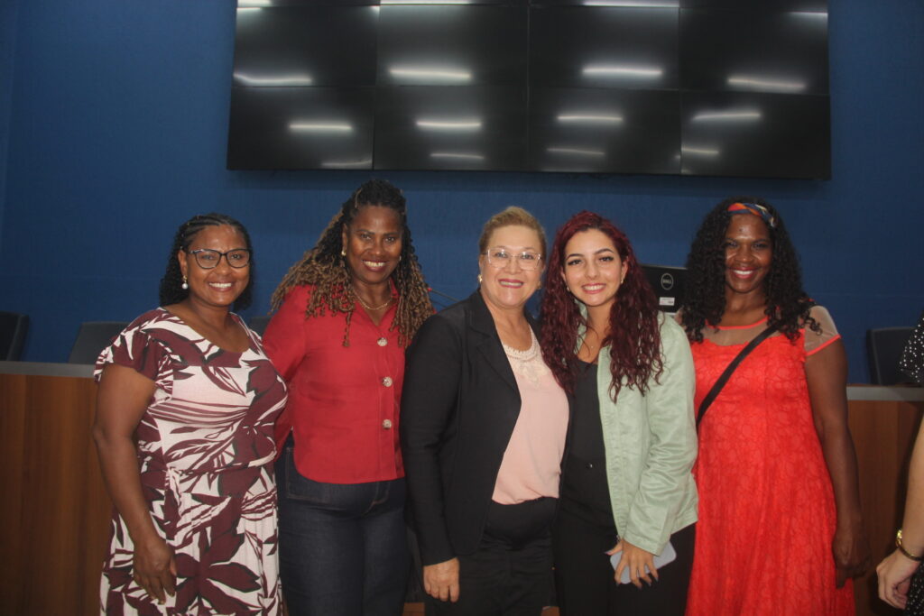 Proposto por Evalda Reis, seminário fortalece debate sobre igualdade racial e protagonismo das mulheres negras em Três Lagoas Proposto por Evalda Reis, seminário fortalece debate sobre igualdade racial e protagonismo das mulheres negras em Três Lagoas