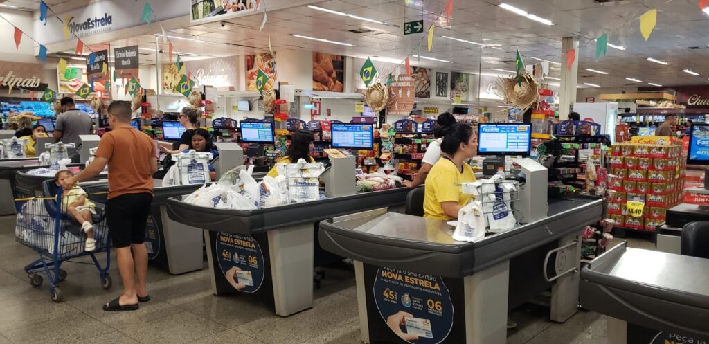 Tecnologia transforma hábitos de consumo e redefine o comércio em Três Lagoas Tecnologia transforma hábitos de consumo e redefine o comércio em Três Lagoas