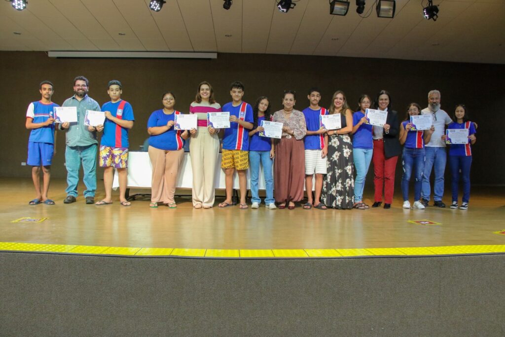 Tecnologia e inovação transformam aprendizado de estudantes com entrega de certificados da Carreta Digital em Três Lagoas Tecnologia e inovação transformam aprendizado de estudantes com entrega de certificados da Carreta Digital em Três Lagoas