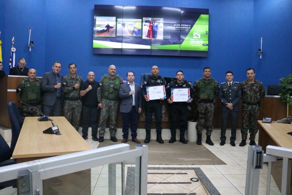 Vereador sargento Rodrigues homenageia personalidades que fazem a diferença em Três Lagoas Vereador sargento Rodrigues homenageia personalidades que fazem a diferença em Três Lagoas