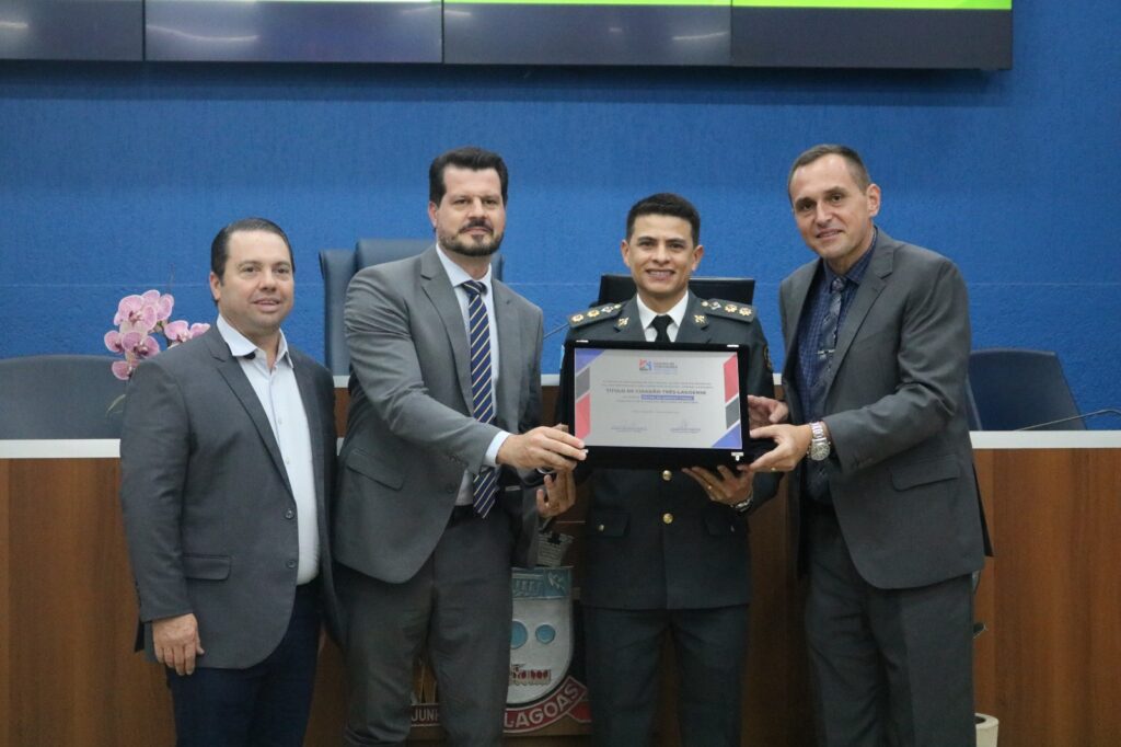 Vereador sargento Rodrigues homenageia personalidades que fazem a diferença em Três Lagoas Vereador sargento Rodrigues homenageia personalidades que fazem a diferença em Três Lagoas