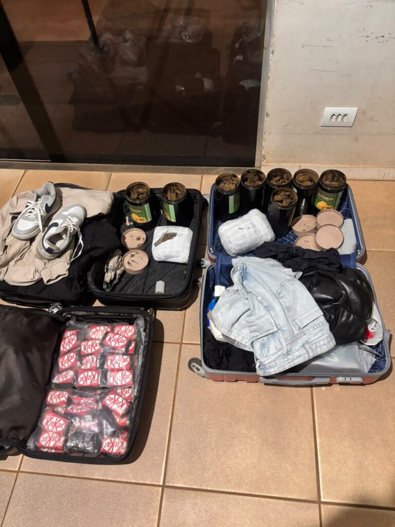 PRF apreende haxixe e maconha e prende 3 pessoas em Três Lagoas