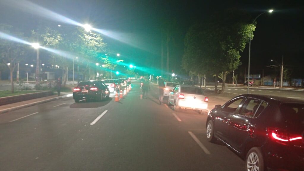 PM intensifica blitz contra motoristas embriagados e reforça cerco nas ruas de Três Lagoas PM intensifica blitz contra motoristas embriagados e reforça cerco nas ruas de Três Lagoas