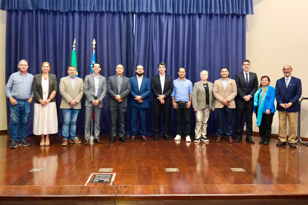 Acordos reforçam cooperação entre Mato Grosso do Sul e região chilena de Tarapacá Acordos reforçam cooperação entre Mato Grosso do Sul e região chilena de Tarapacá